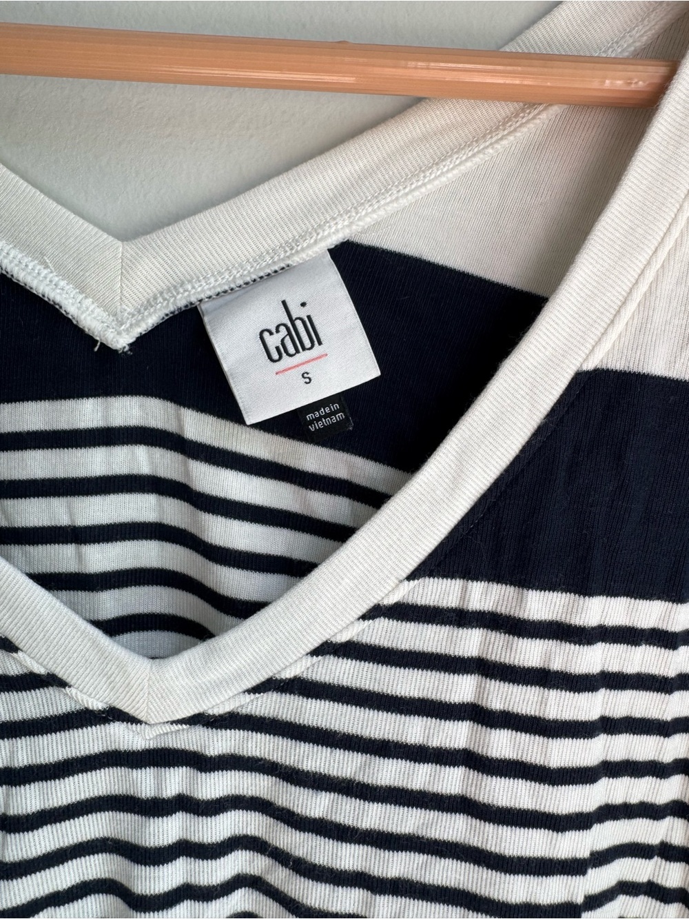 CAbi Navy and White Striped V-Neck Tee Super soft beach pool lake lounge - Picture 3 of 6
